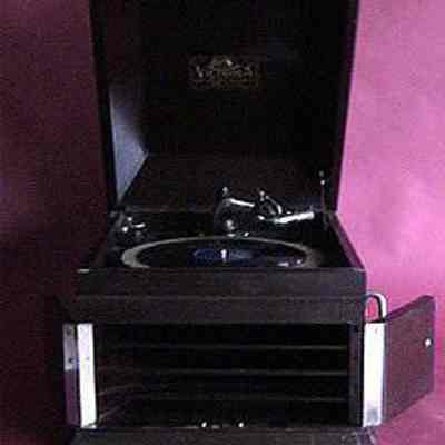 Manual Phonograph Record Player