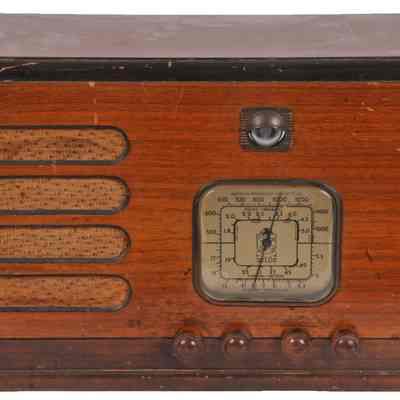 Table Receiver Radio