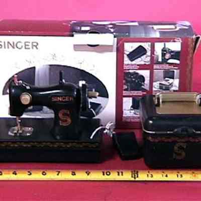 Toy Sewing Machine