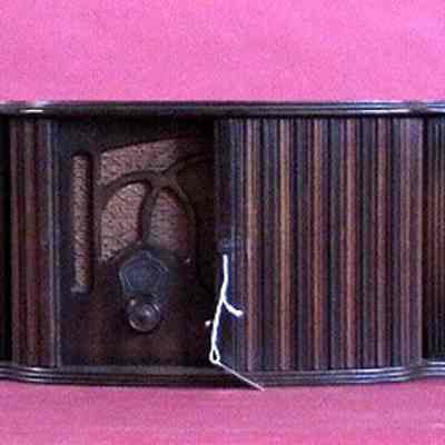 RCA R28 Table Radio