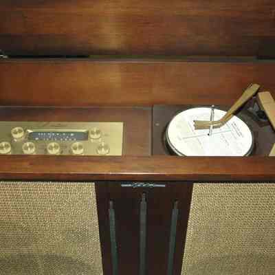 Radio/Phonograph, console
