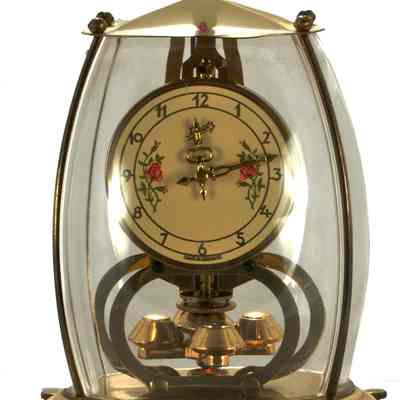 Clock w/Wall Mounting Stand