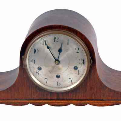 Mantle Wind-Up Clock