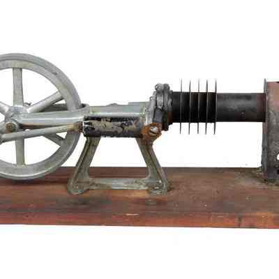 Stirling Model Engine