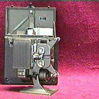 8mm Move Projector