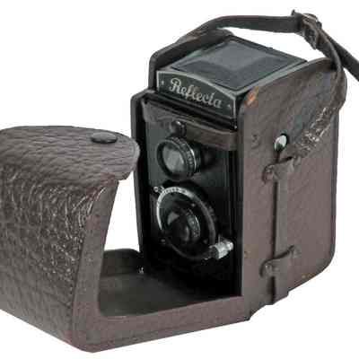 Twin Lens Reflex Still Camera