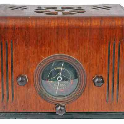 Table Receiver Radio