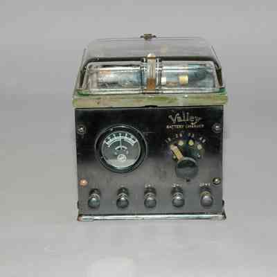 Radio Battery Charger