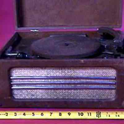 Phonograph, hand crank