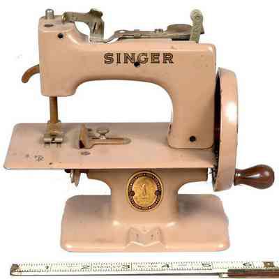 Toy Sewing Machine