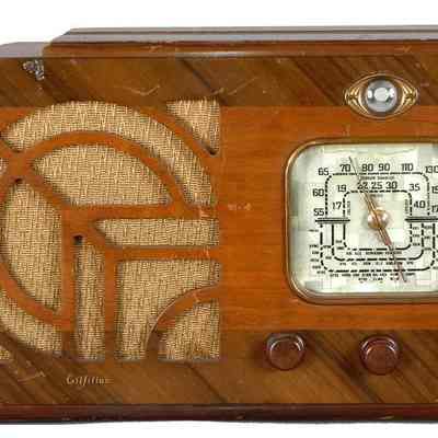 Gilfillan 6X8 Table Radio