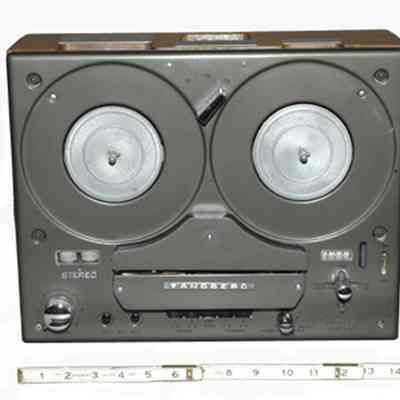 Reel-to-reel Tape Recorder