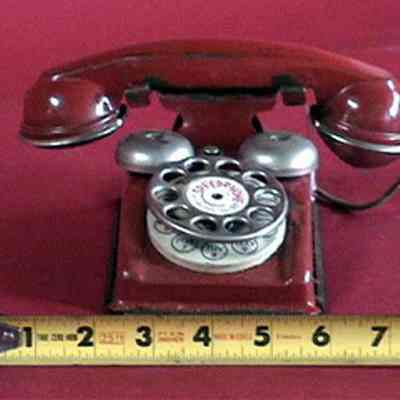 Toy Telephone