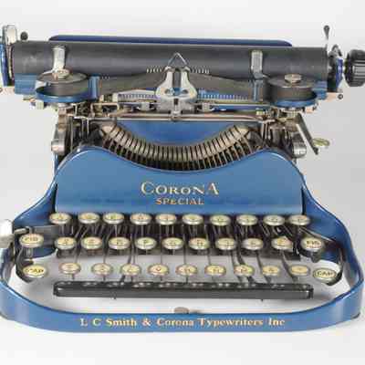 Smith&Corona Folding Portable Typewriter