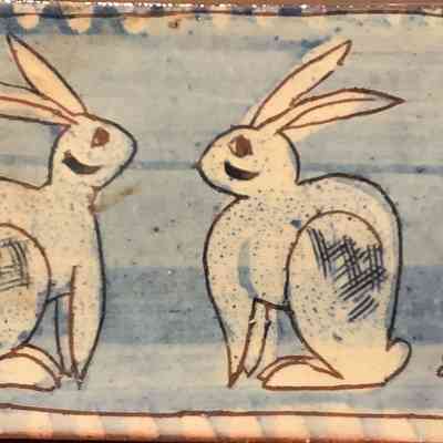Ceramic tray with rabbit design