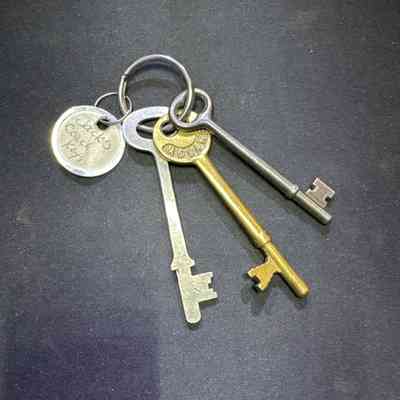 Coach Keys