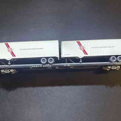 HO Flatcar with NNRy Trailers