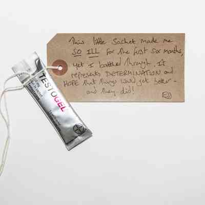 Silver "Testogel" sachet.