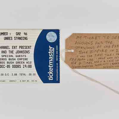 The image shows a concert ticket from 2005 and a handwritten note.