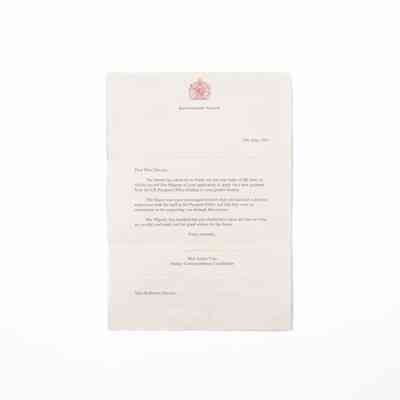 Letter from Buckingham Palace and four loose letters.