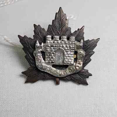 Fort Garry Horse pin