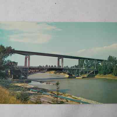 Welland canal and garden city skyway postcard