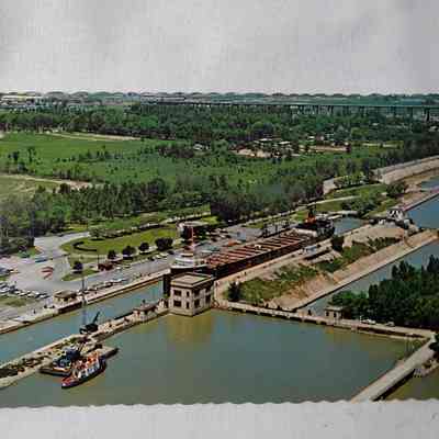 Welland ship canal lock 3 postcard