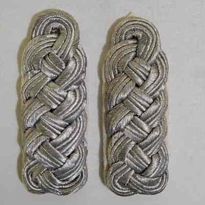 German Infantry epaulettes