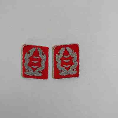 Red and Silver Luftwaffe Collar Tabs