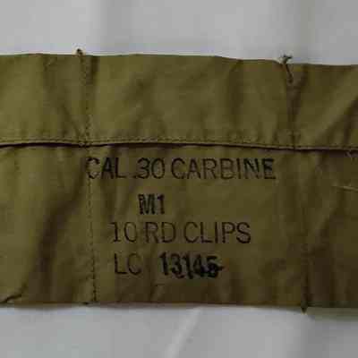 Military carrying pouch