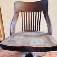          A wooden swivel office chair picture number 4
   