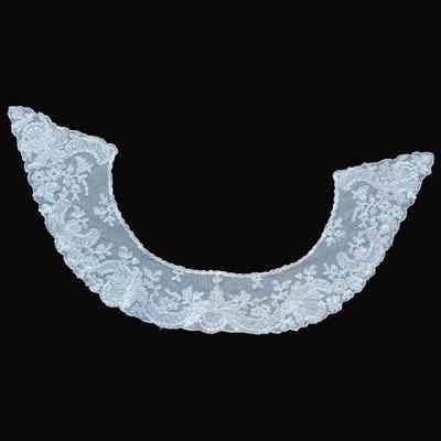 Machine lace collar