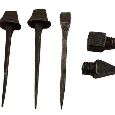 Horseshoe nails and frost studs