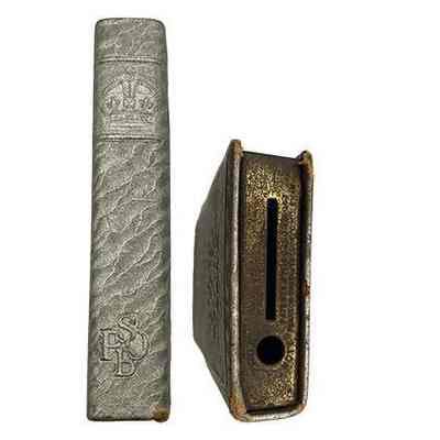 Spine and bottom of Savings box