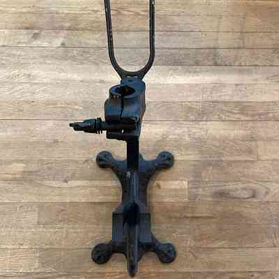 The Wilboro bike stand side view