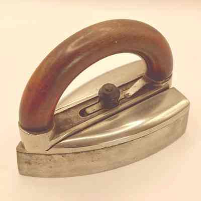 Mrs Potts Iron with detachable handle