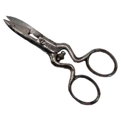 Buttonhole scissors