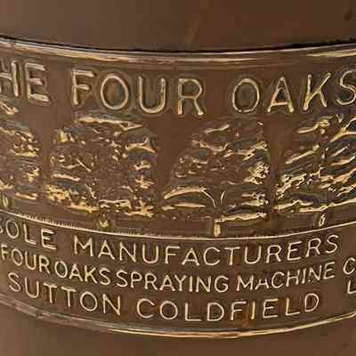 Detail Four Oaks Label