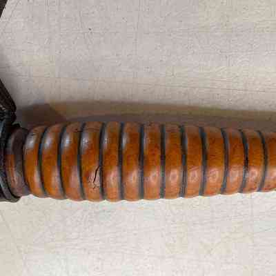 Detail of the handle - possibly fruitwood.