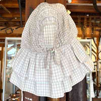 Female Farm workers Sun Bonnet