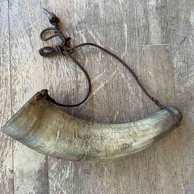 Horn powder flask