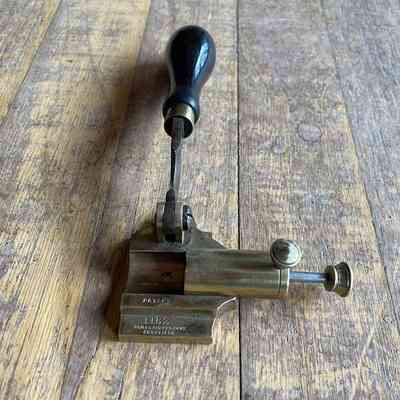 Cartridge Case crimper