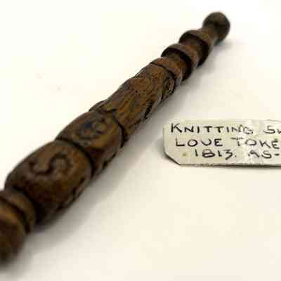 Knitting sheath Love token