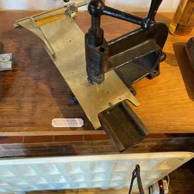 Victorian Tile Cutter