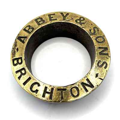 Abbey & Sons Brighton brass collar
