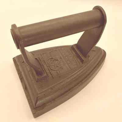 Flat (or SAD) SylvestersPatent Salter iron No 7