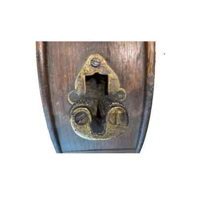 Detail Kent's knife Cleaner with brushes visible in slot