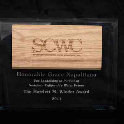 Glass Award Statue, Southern California Water Committee Inc. (SCWC)