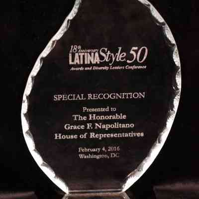 Glass Award Statue, LATINA Style