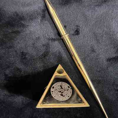 Gold Pen and Pen Stand, Sycuan Band of the Kumeyaay Nation
